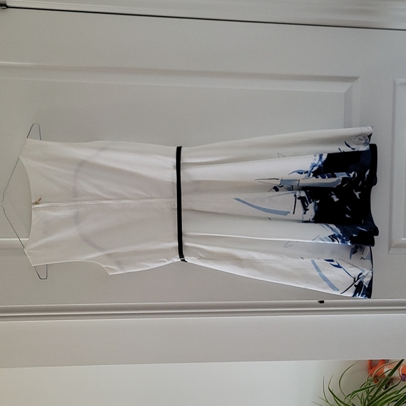 Dress - Picture 2 of 4